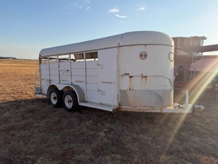 2017-w-w-livestock-trailer-image-2