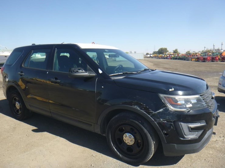 2018-ford-explorer-image-3