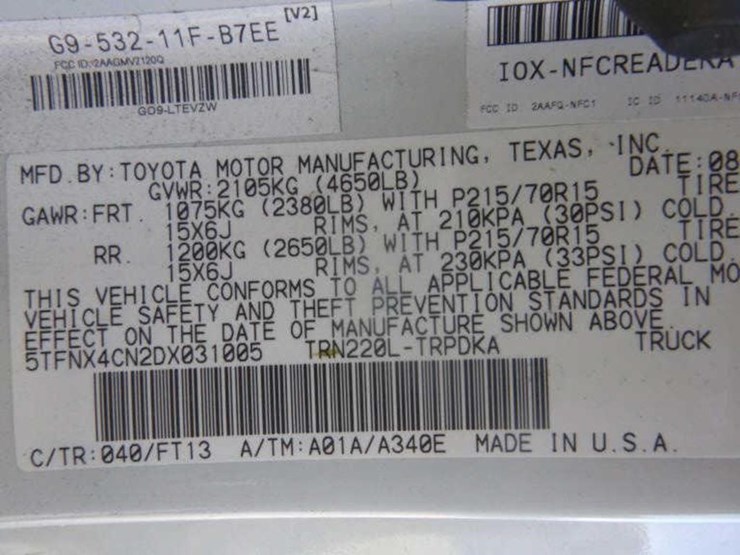 2013-toyota-tacoma-image-13