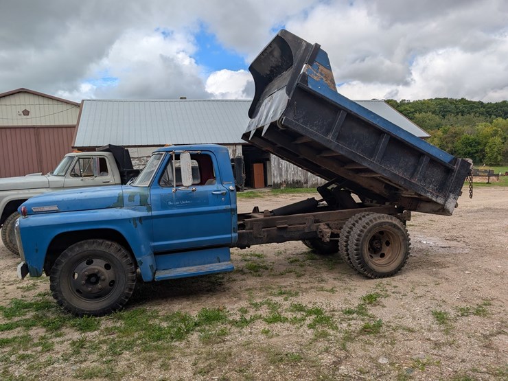 #4001-•-1967-ford-custom-cab-baby-dump-box-truck-image-21