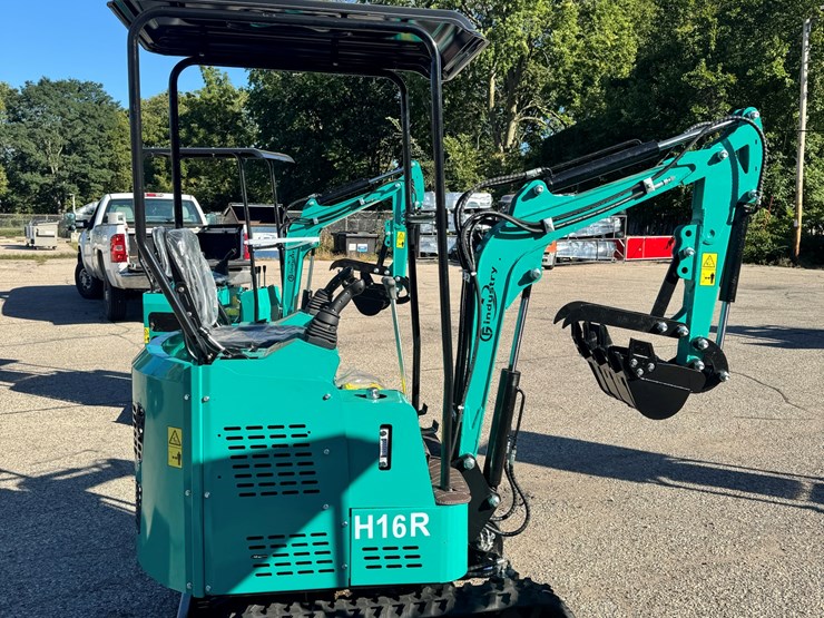 2026-unused-h16r-mini-excavator-image-4