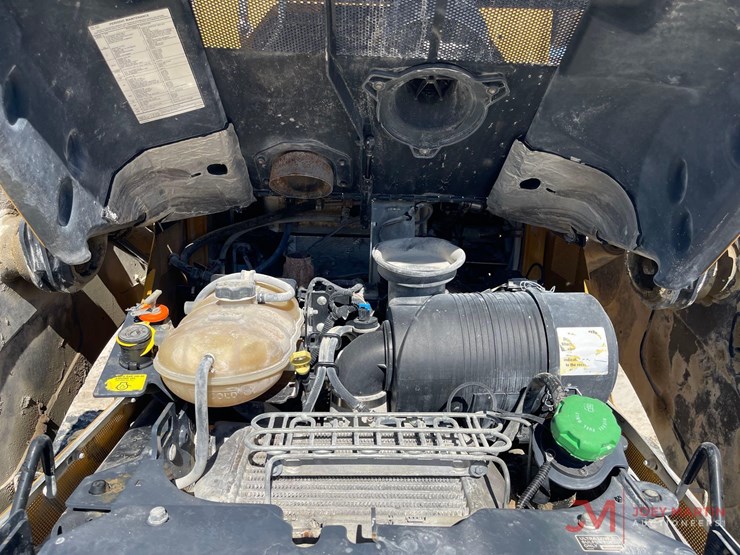 2023-deere-332g-image-16