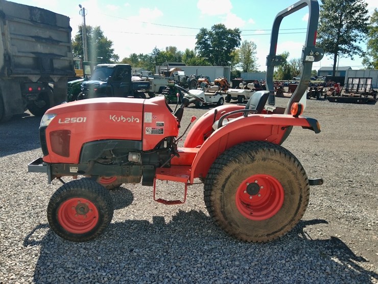 2020-kubota-l2501-image-8