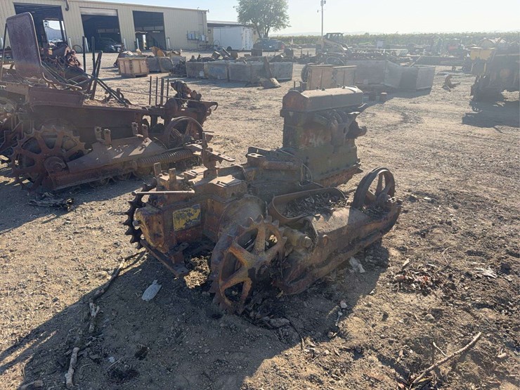 caterpillar-2-ton-image-3