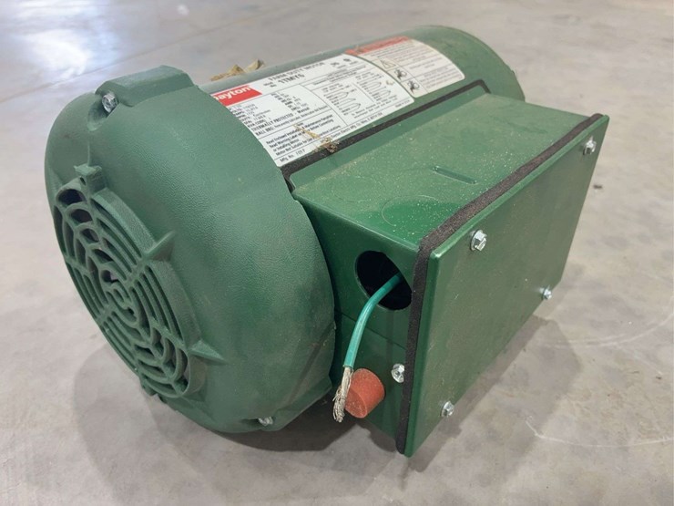 *new*-dayton-electric-motor-1tmy6-farm-duty-1.5,-single-phase-image-7
