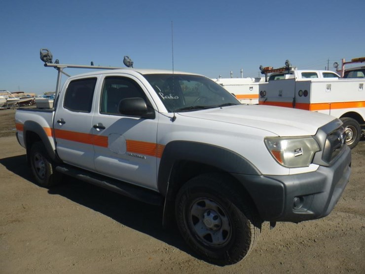 2013-toyota-tacoma-image-3