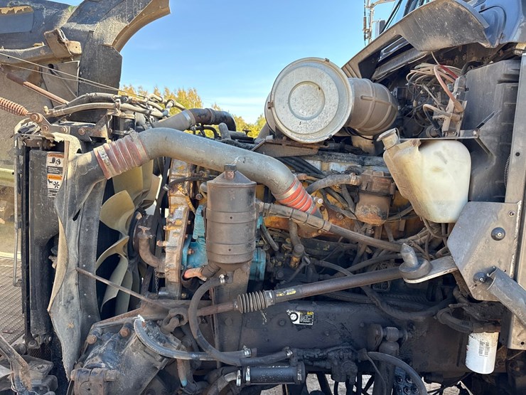 2005-kenworth-t800-image-24