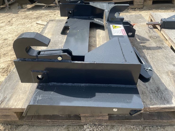 #2041-•-wolverine-skid-steer-quick-tach-rapid-hook-adapter-mount-image-8