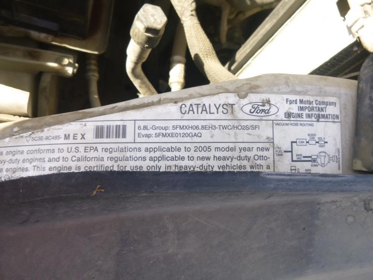 2005-ford-f450-image-33