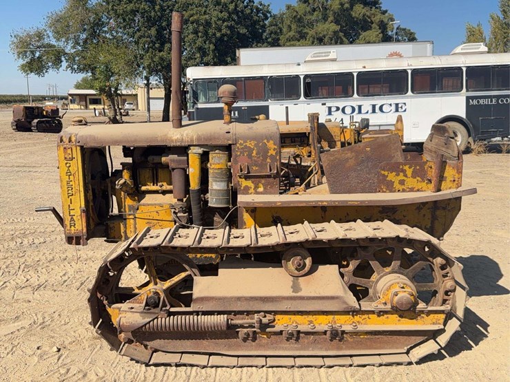 caterpillar-28-image-2