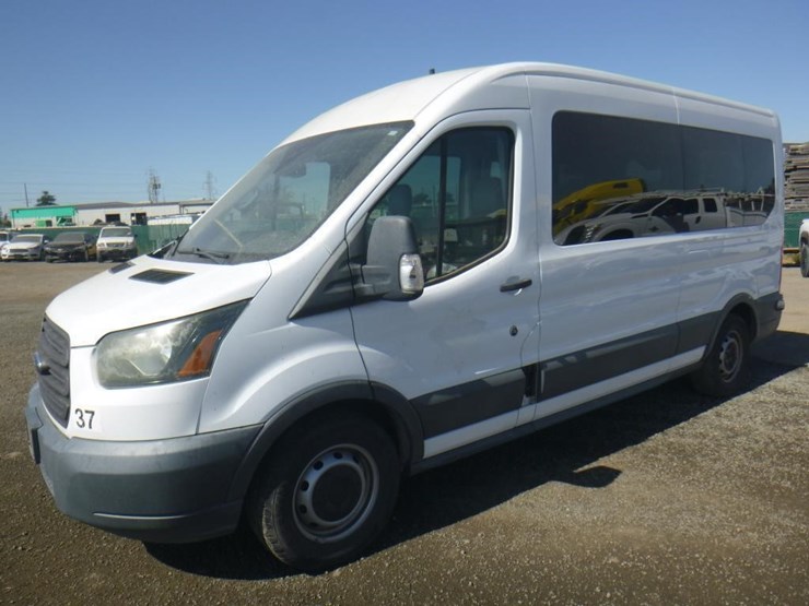 2017-ford-transit-image-2