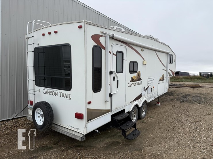 2011-trails-west-27ft-camper-image-3