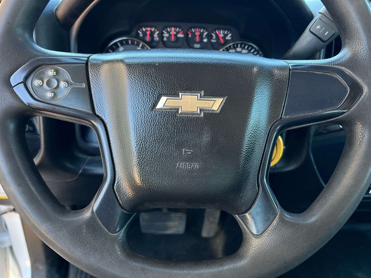 2019-chevrolet-silverado-5500hd-image-15