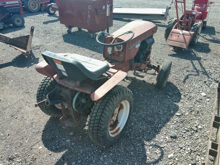 simplicity-wonder-boy-700-garden-tractor-image-3