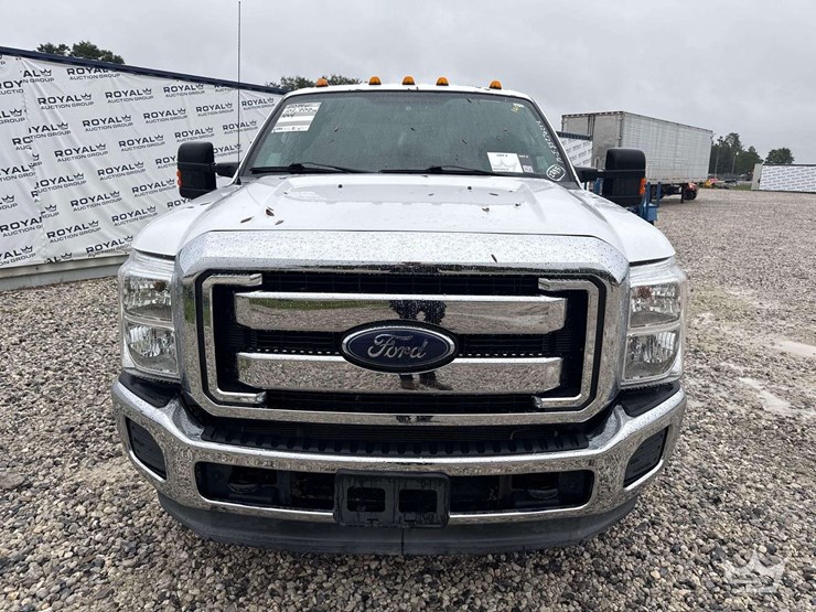 2014-ford-f350-image-30