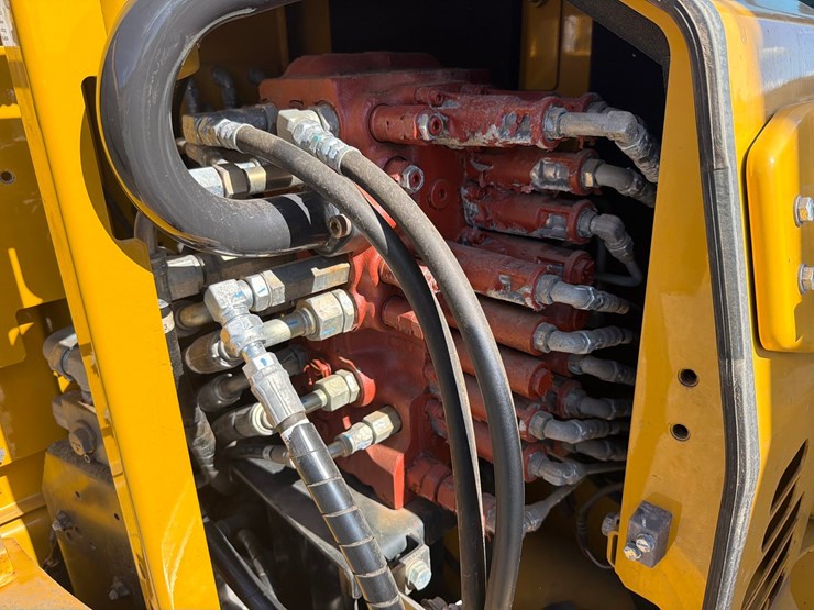 deere-85g-image-62