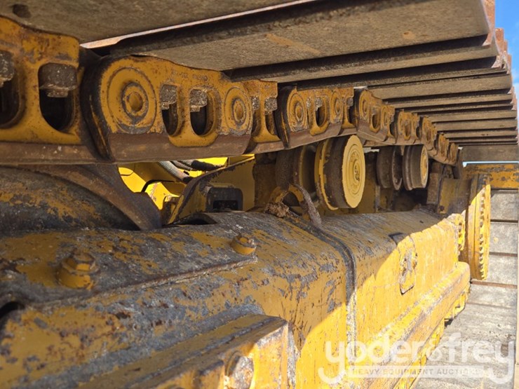 2021-caterpillar-d4-lgp-image-11