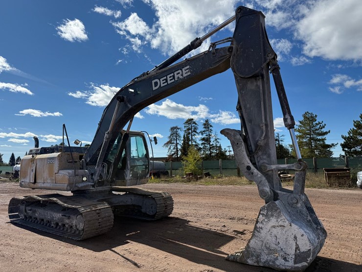 deere-210g-lc-image-7