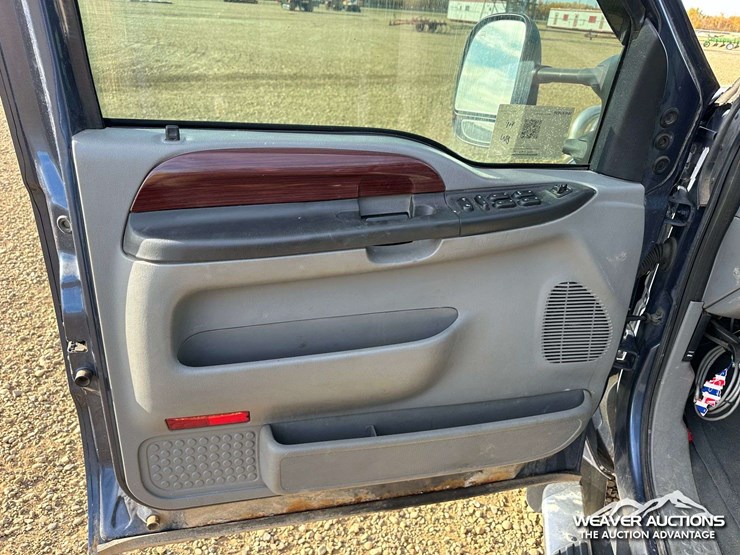2005-ford-f350-image-25