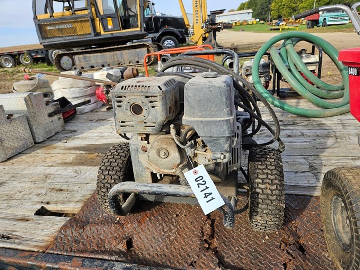 #2141-•-mi-t-m-portable-pressure-washer-image-2