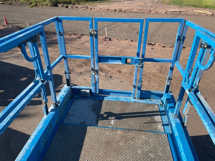 #340-•-2022-genie-gs-3369-all-terrain-scissor-lift-(ashland,-wi)-image-41