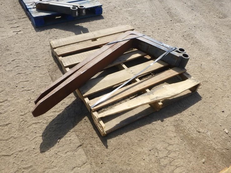 48"-reach-lift-forks-image-1