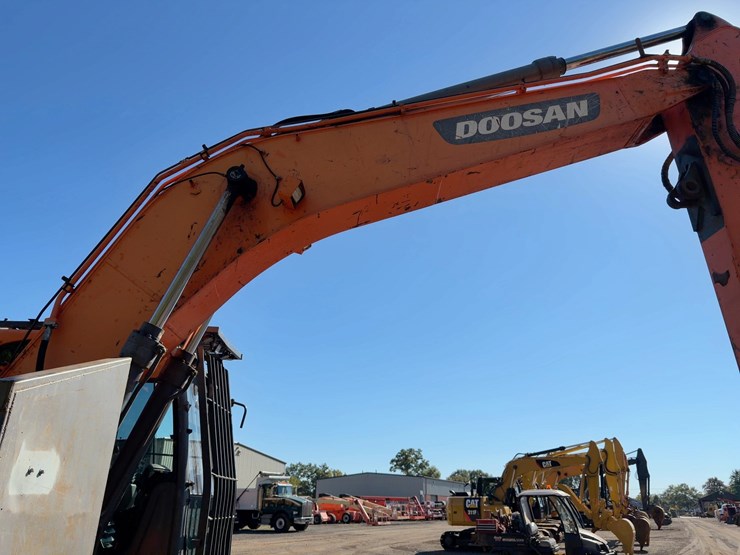 2018-doosan-dx225-lc-5-image-17