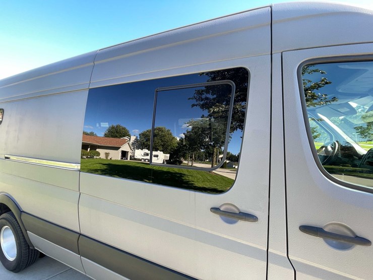 #525-•-2012-mercedes-benz-sprinter-(title-in-delay)-(green-bay,-wi)-image-35