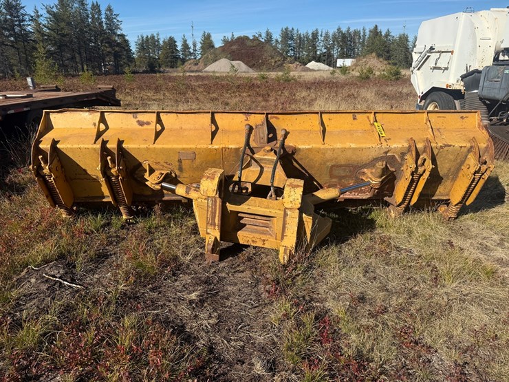 caterpillar-160-image-6