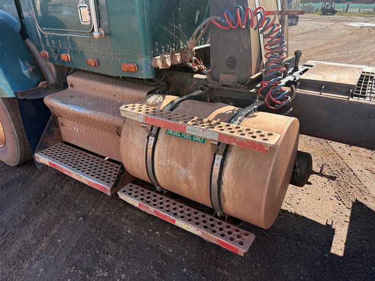 kenworth-t800-image-13