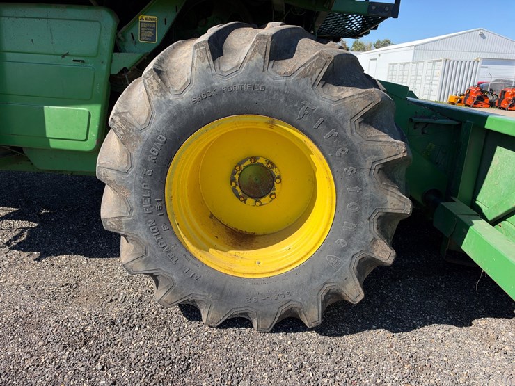 1981-john-deere-7720-image-25