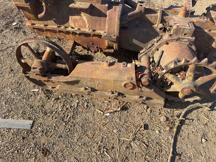 caterpillar-2-ton-image-11