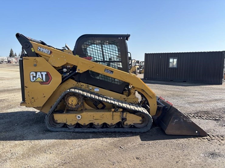2021-caterpillar-299d3-image-7