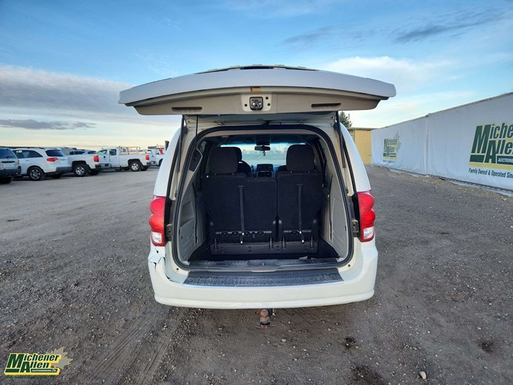 2012-dodge-grand-caravan-image-20