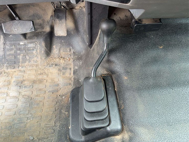 2014-ford-f550-image-28