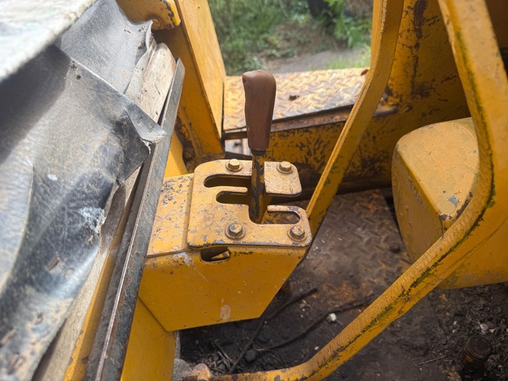 john-deere-350-image-37