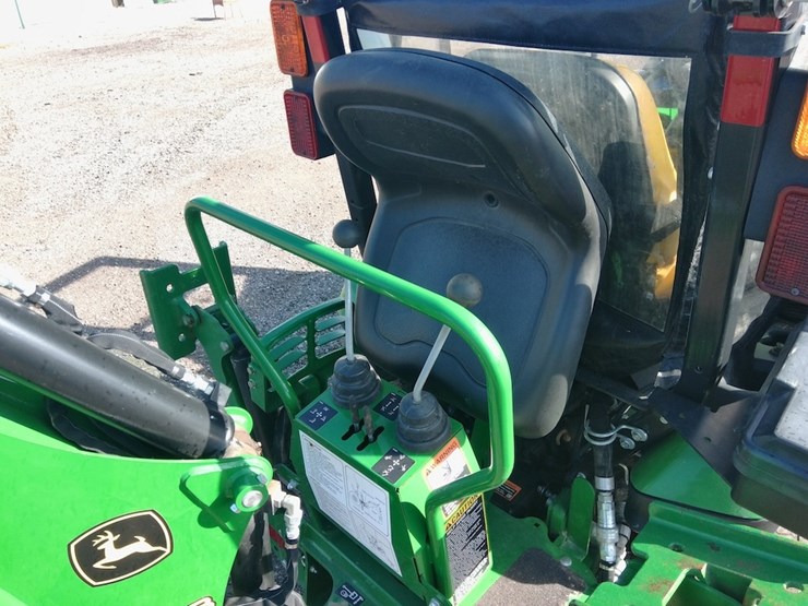 john-deere-1025r-image-17