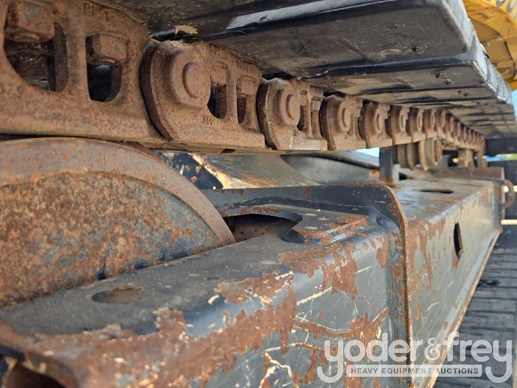 2020-deere-85g-image-11