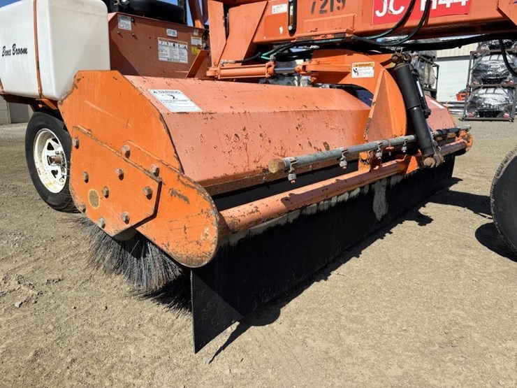 2014-broce-bb250b-image-15