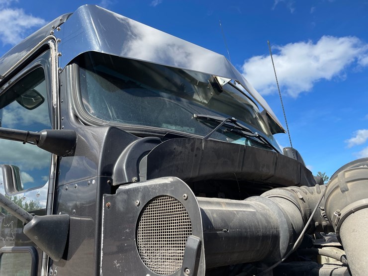 2005-kenworth-t800-image-75