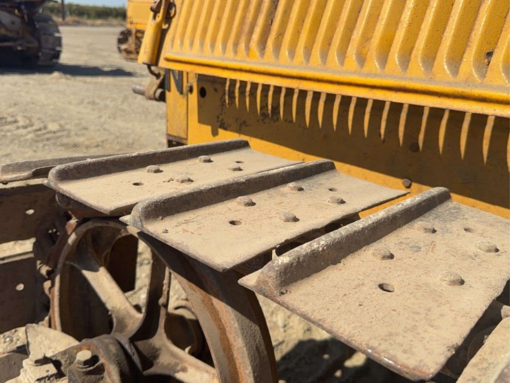 caterpillar-10-image-14
