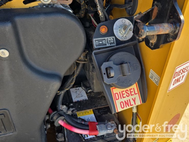 2018-caterpillar-299d2-image-46