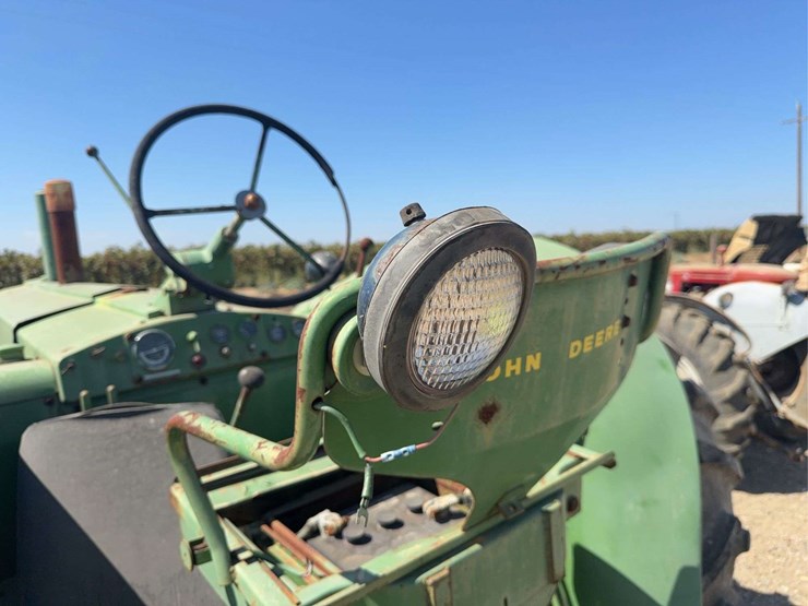 john-deere-820-image-35