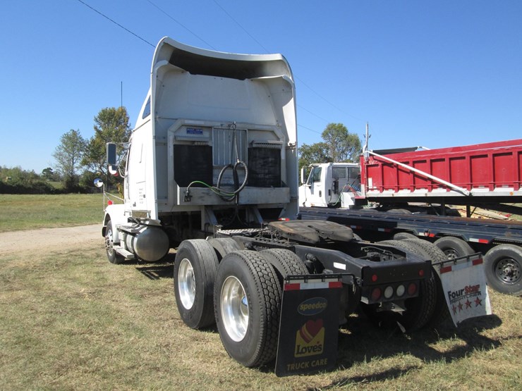 2020-western-star-4900-image-4