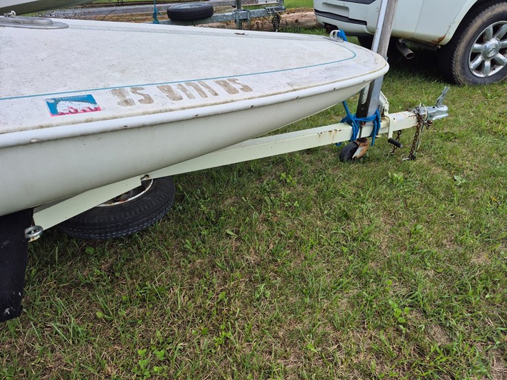 #4006-•-16'-fiberglass-sailboat-image-5