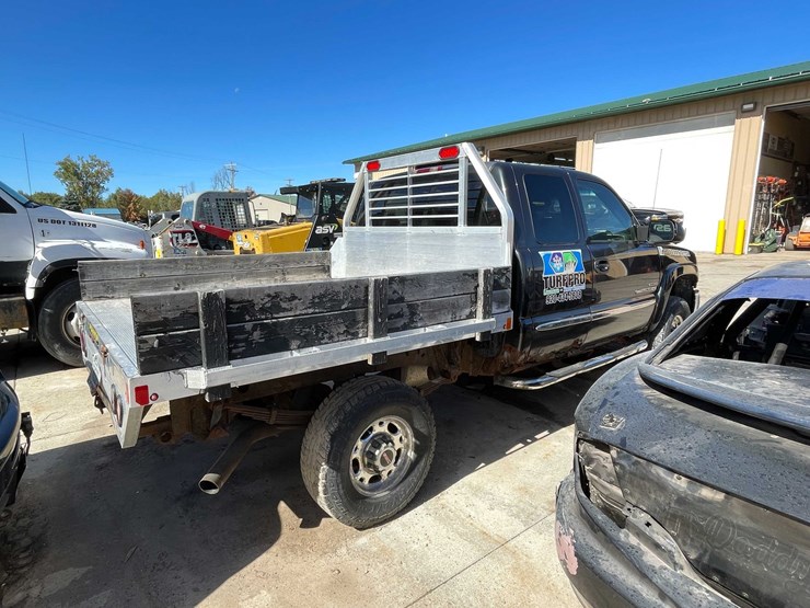 2004-gmc-2500hd-image-7