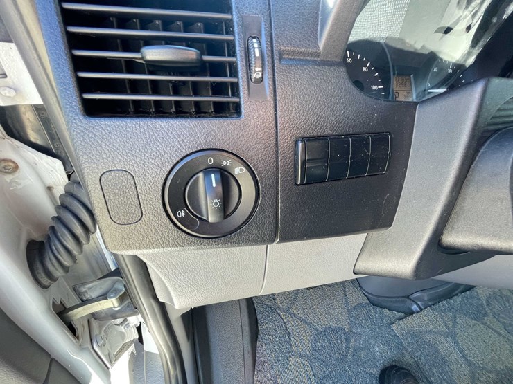 #525-•-2012-mercedes-benz-sprinter-(title-in-delay)-(green-bay,-wi)-image-96