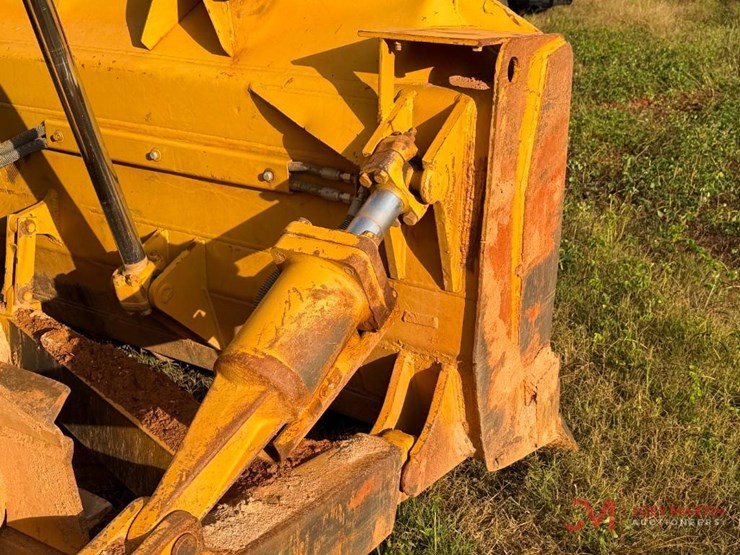 caterpillar-d6h-image-19