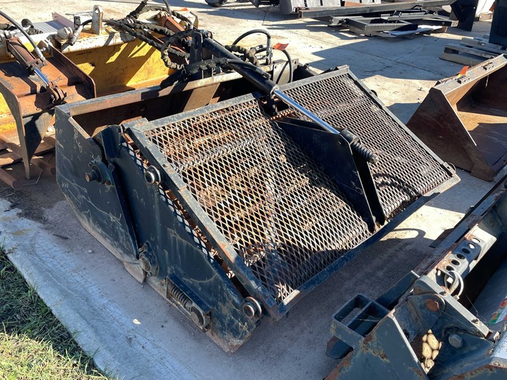 #1810-•-bobcat-60"-power-landscape-rake-attachment-image-3