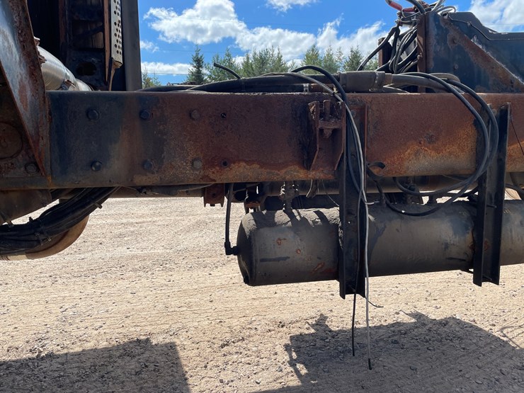 2005-kenworth-t800-image-19